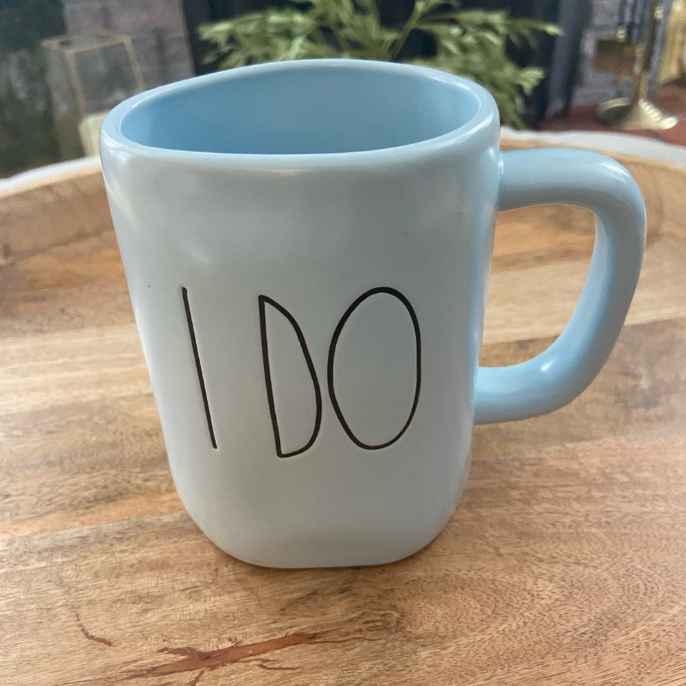 Rae Dunn Mug 22oz